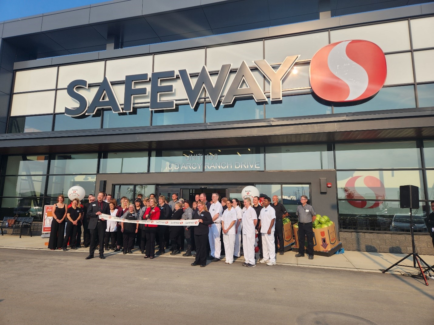 Safeway and Shoppers Now Open at D’Arcy Crossing!